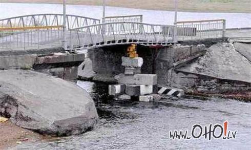 Droscarons tilts Autors: roma005 Šedevri kuru taisa mūsu arhitekti.