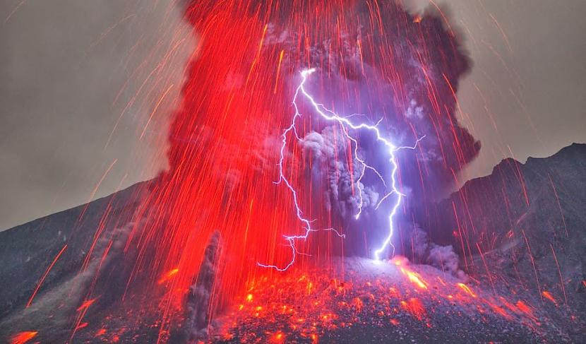 Volcanic lighteningVulkāns... Autors: kaķūns Fenomenālas parādības par kurām Tev jāzina !