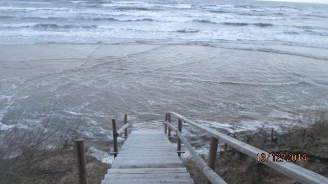 Scaronī bilde ne pārāk izdevās... Autors: WhatDoesTheFoxSay Jūras krastā pēc vētras