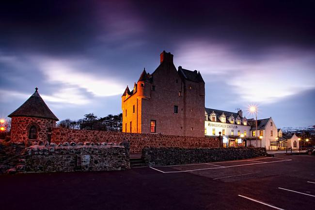 Ballygally Castle Ziemeļīrija ... Autors: Neticamaiss 10 populāras viesnīcas, kuras apmeklē arī spoki