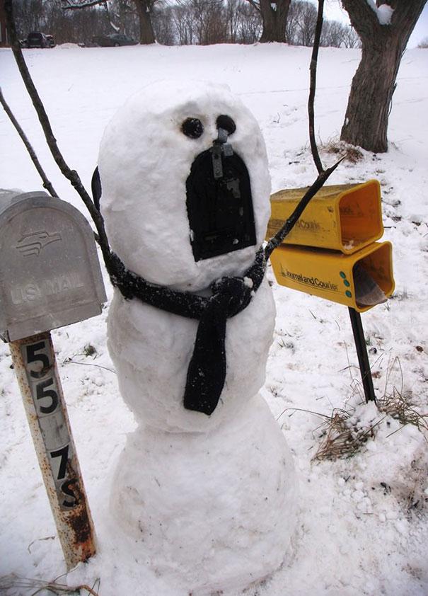  Autors: Hello Aidā spocēni velt sniega vīrus un sniega tantes !