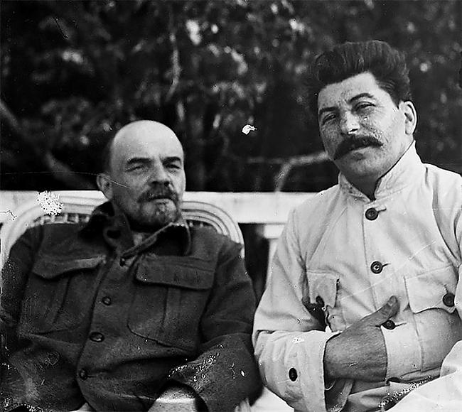 Staļins un Ļeņins 1922 gadā... Autors: kaķūns 15 vēstures fotomomenti