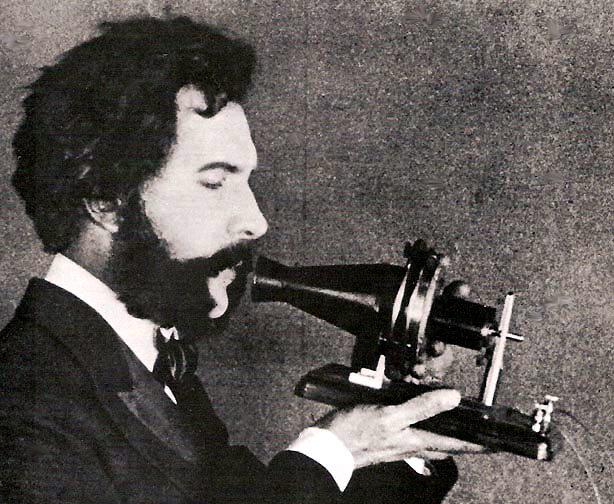 1876 gada 14 februārī Bells... Autors: Fosilija Nejauši izgudro telefonu