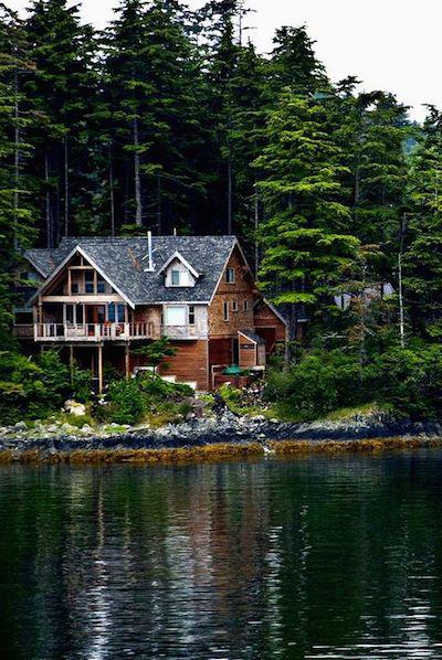  Autors: Gostlv 10 spridzīgas ezera mājas