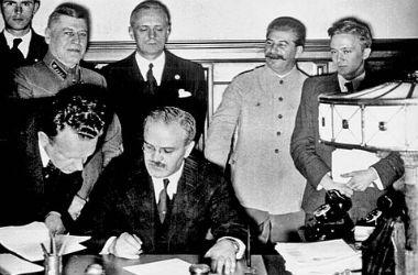 Pakta parakstīscaronana Autors: Heroīns14 Kā sākās padomju - vācu karš?