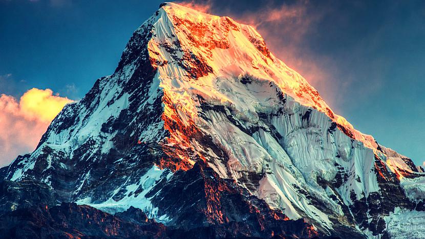Everest kadru gadu kļūst... Autors: PartyFreak2013 20 Aizraujoši fakti #2