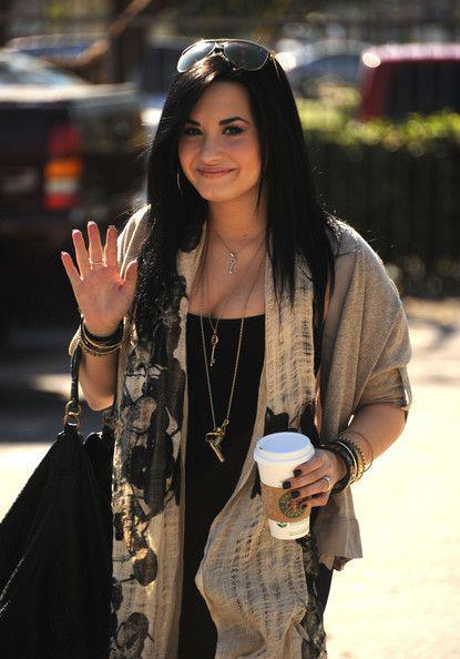 2011 gadsDemija ir... Autors: Broken Valentine Heart Demija Lovato , gadu gados.