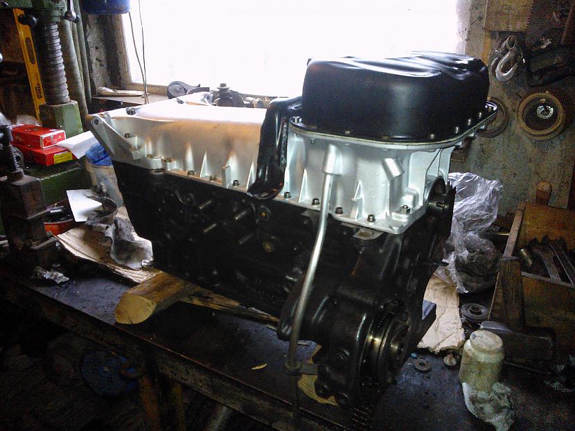 procesā uz salikscaronanu vel... Autors: Krizix W123 Mersedesa motora restaurācija (OM617)