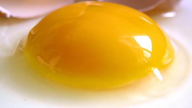 Olu dzeltenumi Daudzi neēd olu... Autors: Šķiedra 5 ēdamās lietas, kuras, iespējams, glābj Tavu dzīvību