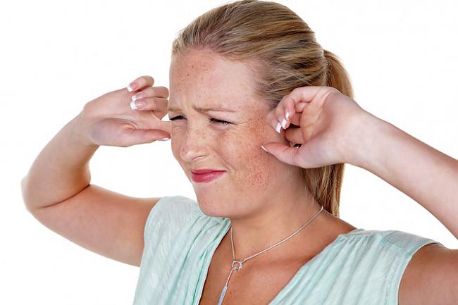 Sievietes ausis aizspiež ar... Autors: ProudBe 20 fakti par daiļavām!