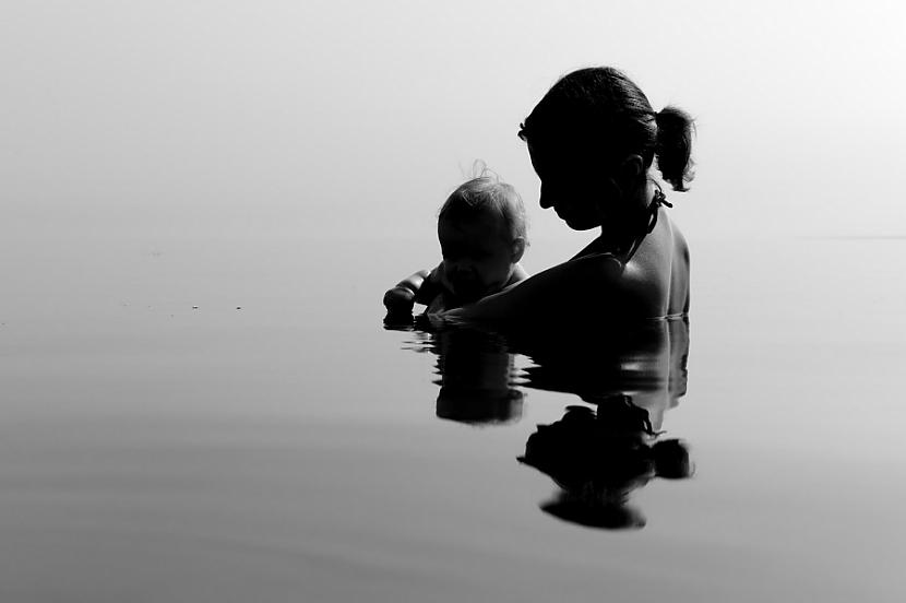  Autors: Limbling Safe with me #mom