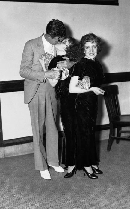 1932gadā viņas parādījās filmā... Autors: Lords Lanselots Siamas dvīņu skumīgais dzīves stāsts!!!