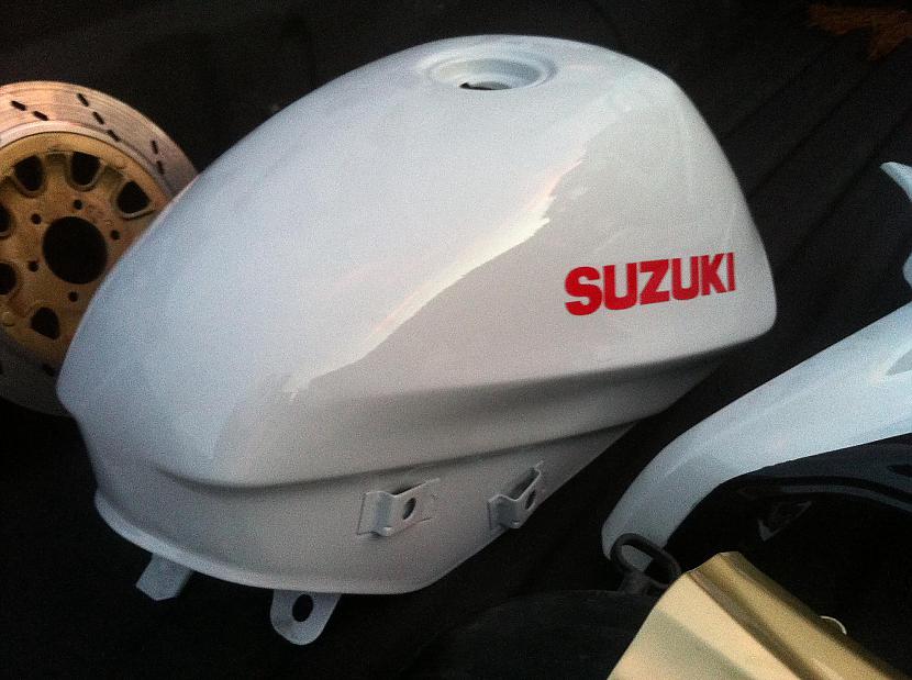 Diemžēl pascaronam iespējas... Autors: Manpofigespuuce Suzuki Katana GSX750 "POP UP" Klasika nemirst!