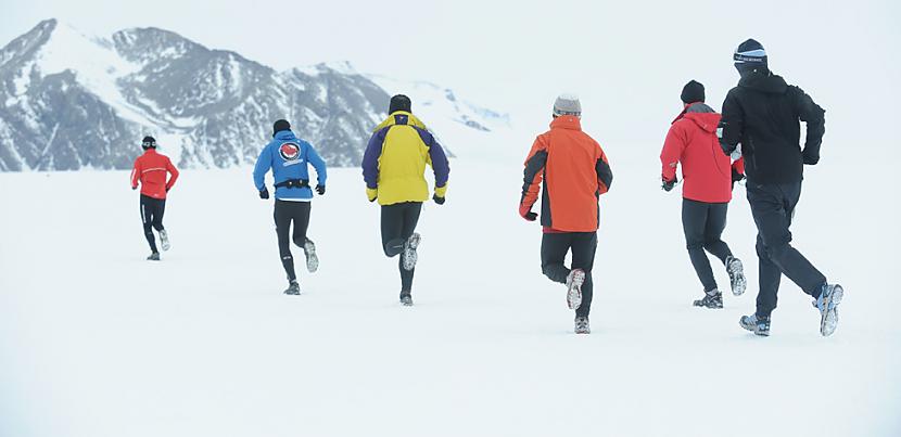 Antarktīdas ledus... Autors: Sulīgais Mandarīns Pasaules grūtākās šķēršļu trases, maratoni, triatloni u.c.