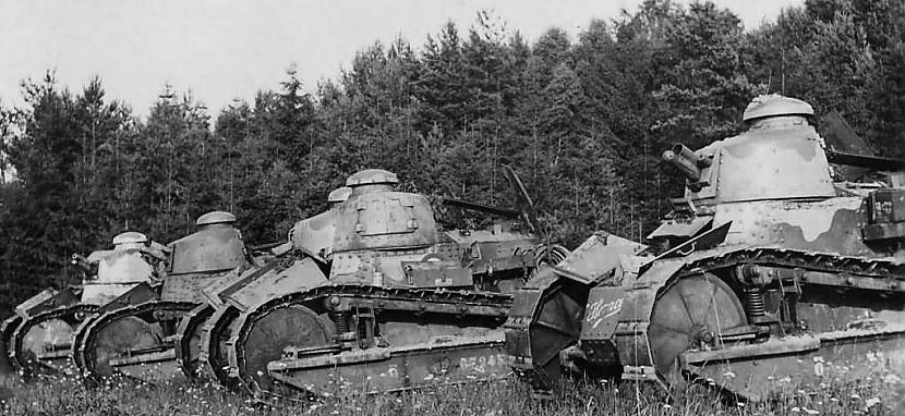 BruņasScaronim tankam bija... Autors: AMMORACK Franču pirmā smagā bruņu tehnika