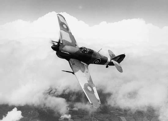 Hawker Hurricane Autors: Ratway Rezultatīvākie kara aviācijas piloti.