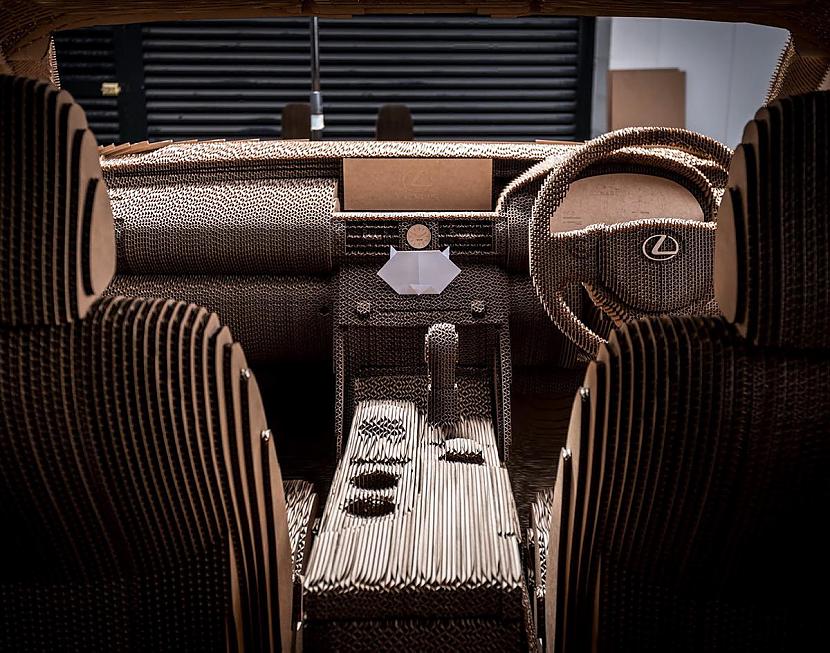 Mascaronīnas virsbūve un... Autors: Chinook Lexus IS sedans no kartona