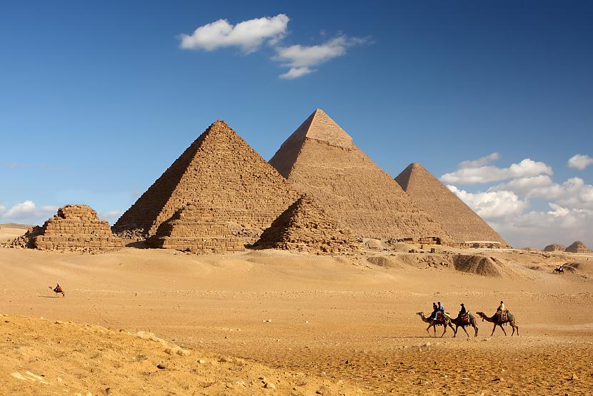Piramīdu celtniecība        ... Autors: Geimeris Slavenas mistērijas, kuras tika izskaidrotas.
