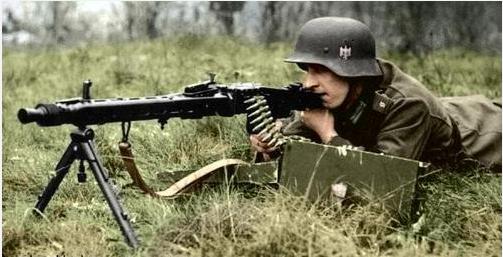 MG 42 darbībā Autors: KrisjanisOzols Retas un krāsainas otrā pasaules kara bildes. Otrā daļa.