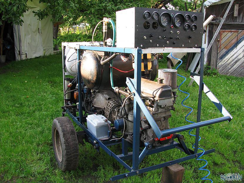 Te jau gatavs darbībai Autors: JānisKJK Gaisa kompresors no automašīnas iekšdedzes dzinēja