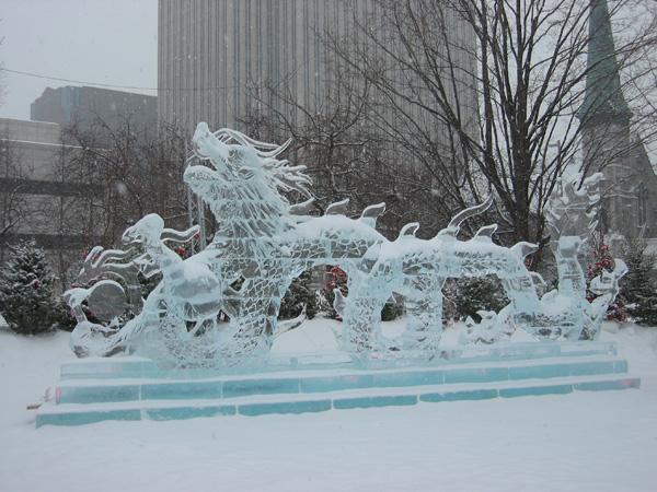  Autors: Fosilija Sniega un ledus skulptūras