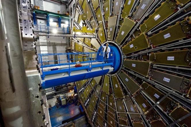 Lielais Hadronu Kolaiders ir... Autors: Fosilija Vistrakākās lietas, jebkad uzbūvētas, vēl eksistē!