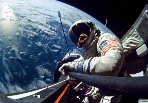 Kosmonauta selfijs 1966... Autors: theFOUR Vēsture bildēs - 6. daļa.