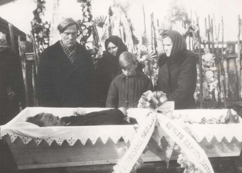 NKVD aizveda viņus uz... Autors: Green Face Latviešu ģimenes ceļš uz Sibīriju