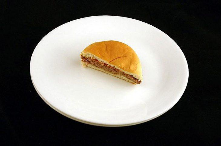 Čīzburgers no ātrās... Autors: Lords Lanselots Tu nekad nebūtu iedomājies, ka tajā ir 200 kalorijas!!!