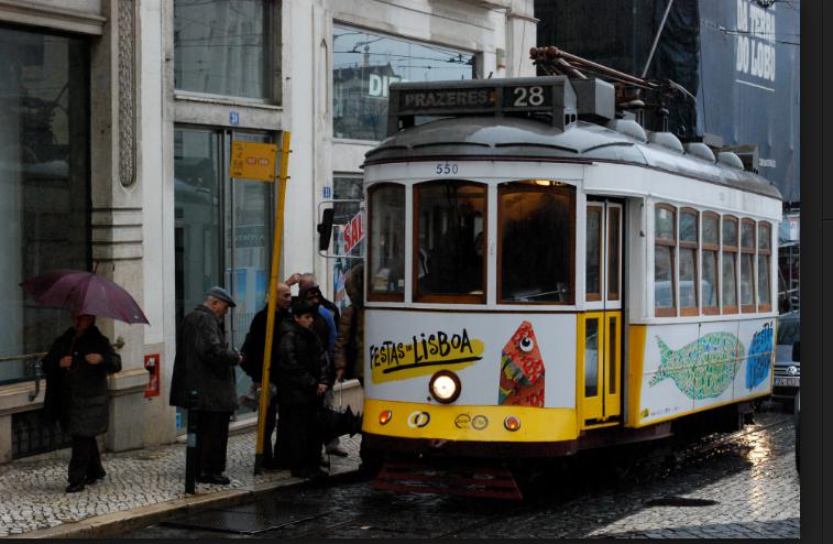 Ka jau augstāk minēts streiki... Autors: sisidraugs Lisabonas tramvaji
