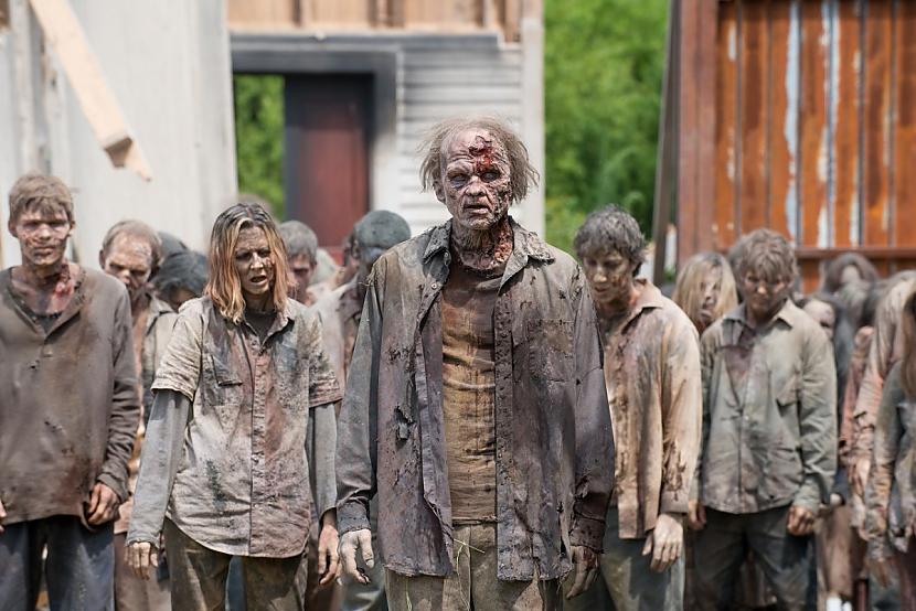 Zombiji  zombiji  visur... Autors: Čarizards Kā izdzīvot zombiju apokalipsē: pamācība ''iesācējiem''