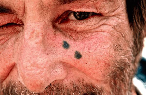 AsaraScaronis ir iespējams... Autors: KALENS Šokējošās cietumnieku tetovējumu nozīmes!