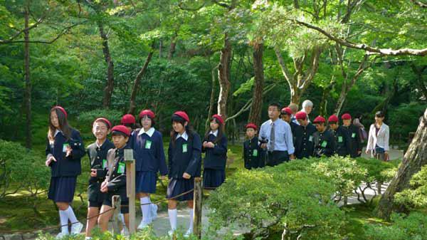 Japāna  apkārtnes... Autors: sfinksa Interesanti mācību priekšmeti pasaules skolās