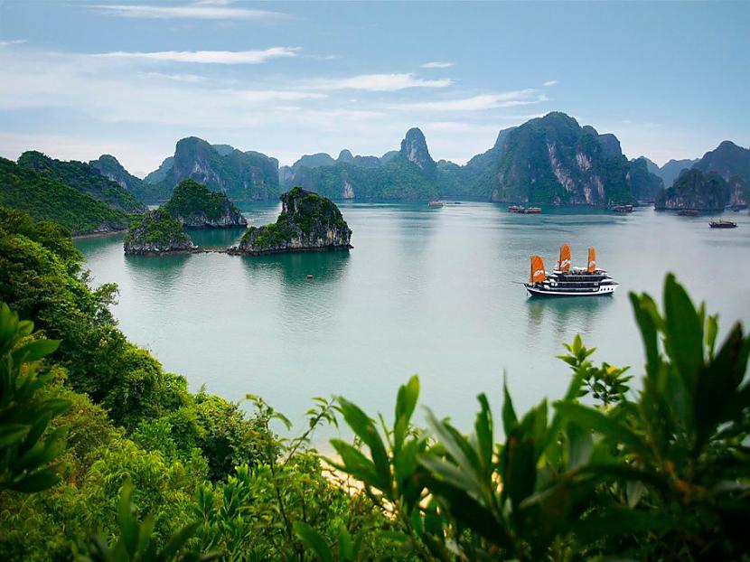 Ha Long Bay Quang Nihn... Autors: sfinksa Aizraujoši tūrisma objekti pasaulē