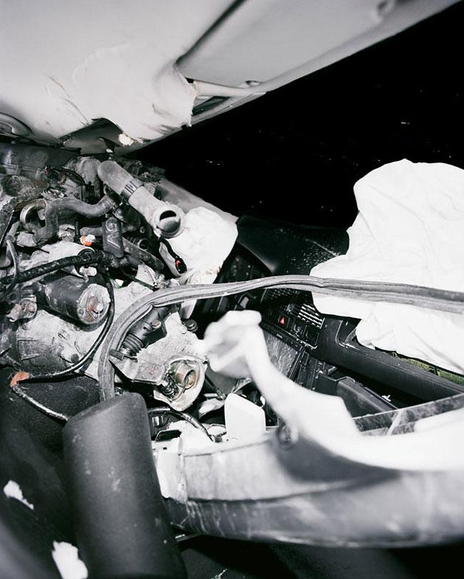  Autors: matilde Kā izskatās automašīnās no iekšpuses tikko pēc smagas avārijas?