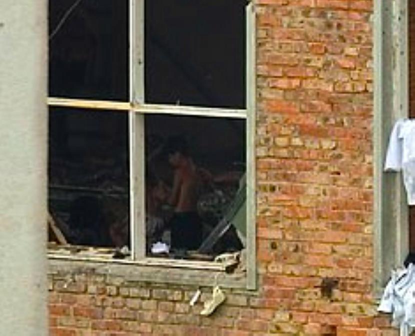 Pēc pirmajiem sprādzieniem... Autors: Pēteris Vēciņš Kaukāza gūstekne - Beslana
