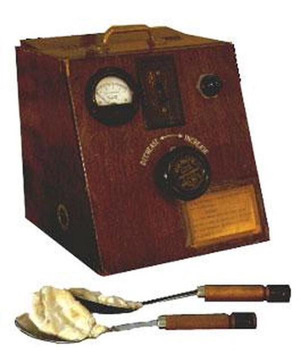 1840to gadu defibrilators Autors: sfinksa Priekšmeti no pagātnes II