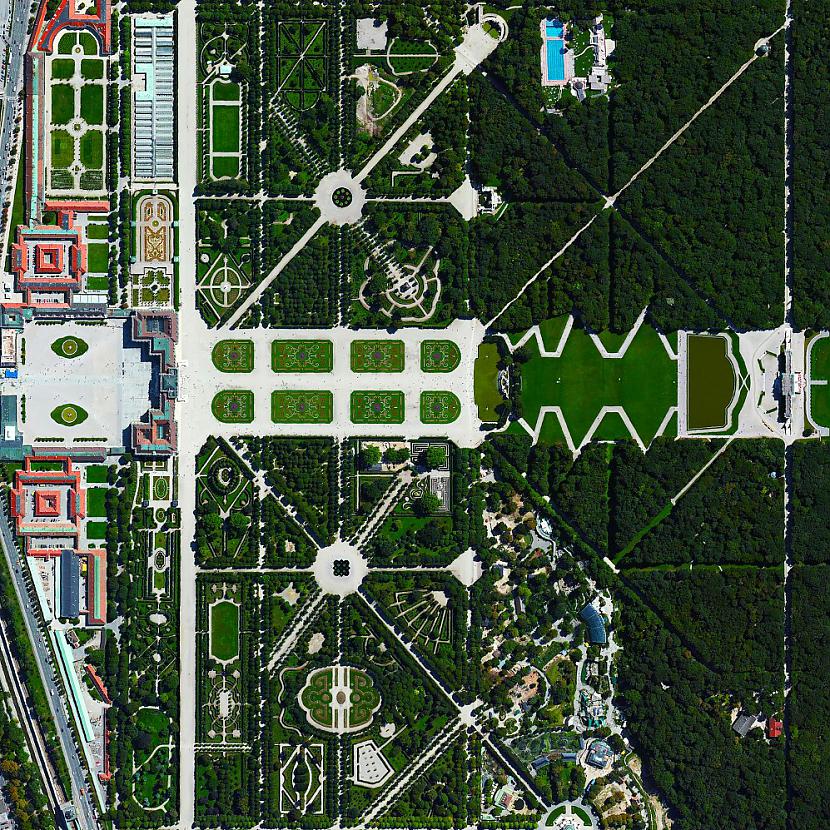 Schoumlnbrunn Palace Vienna... Autors: Šamaniss Fantastiskas satelīta bildes