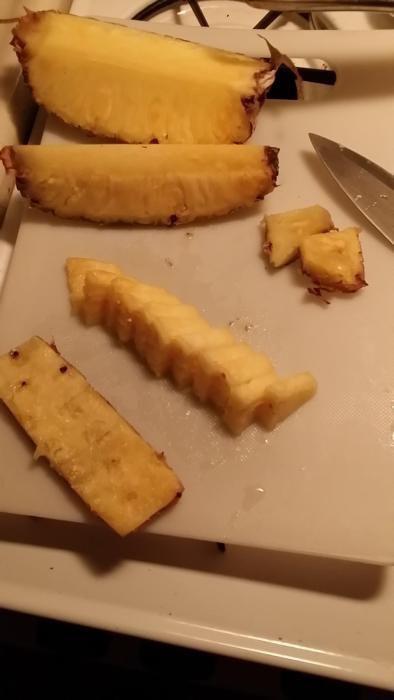  Autors: Jangbi Kā ātri un skaisti sagriezt ananasu