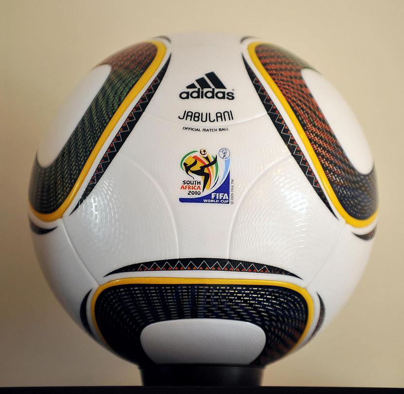 2010gads  Dienvidāfrikas... Autors: Bobby Tarantino Futbola bumbu evolūcija
