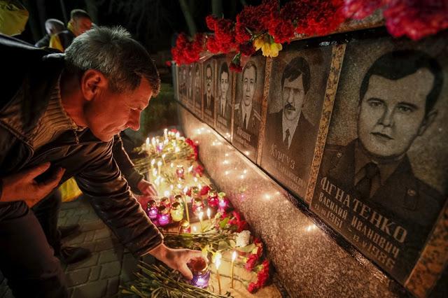 Memoriāls bojā gājuscaronajiem... Autors: Ciema Sensejs Vēl joprojām radioaktīvs: 30 gadi kopš Černobiļas katastrofas