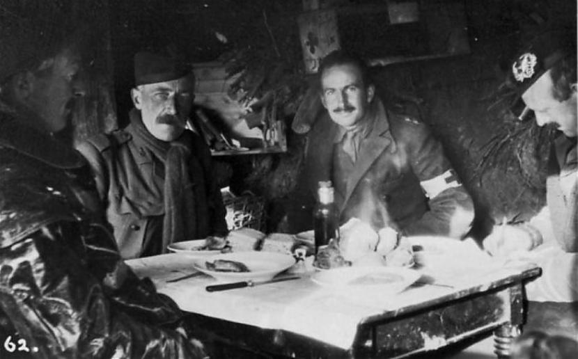 JaunanbspārstanbspFreda... Autors: Lestets Retas bildes no 1. pasaules kara ierakumiem