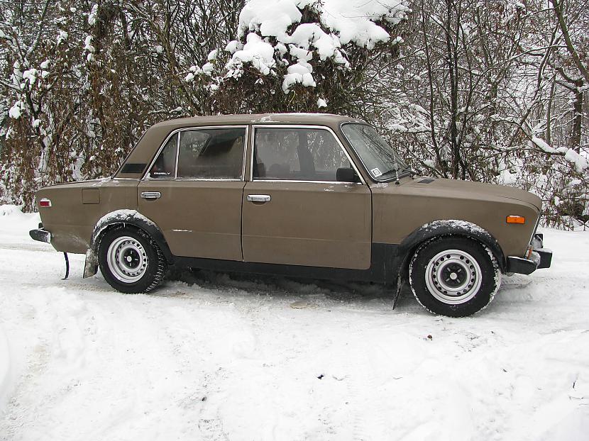 Un te ar ziemas riteņiemDiski... Autors: JānisKJK Mans "Driften Dranduļeten" jeb VAZ-21063 gatavs 2016/2017 ziemas driftam