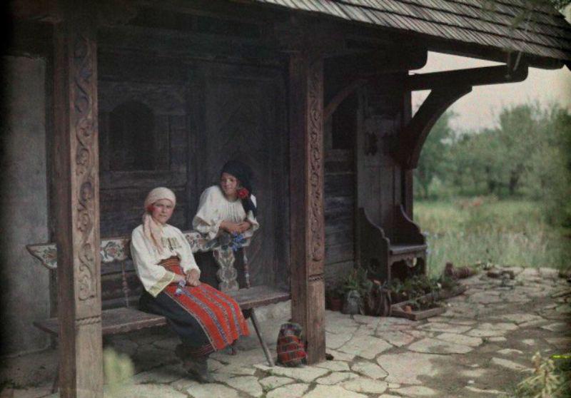1930  tējas naminscaron Branā Autors: Lestets Retas bildes no Rumānijas pēc 1930. gada.