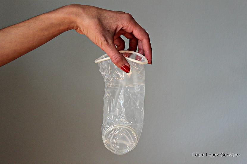 Indijā ik gadu bez maksas... Autors: kaķūns 13 neparasti veidi, kā izmantot prezervatīvu