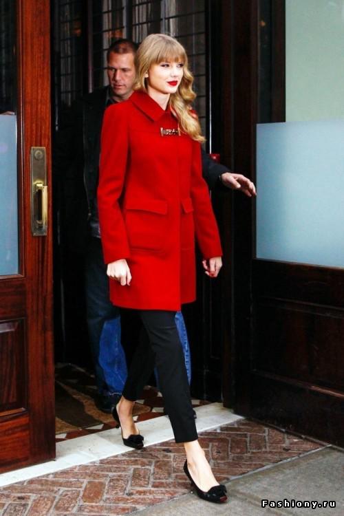 Taylor Swift Autors: 100 A Lady in red. 1 daļa.