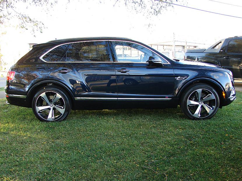 2017 Bentley... Autors: LGPZLV Automašīnas, kas izskatās lētas, bet patiesībā ir dārgas.
