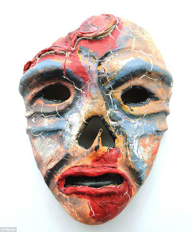 quotNāves scaronoksquot ... Autors: sfinksa Bijušo karavīru veidotās maskas