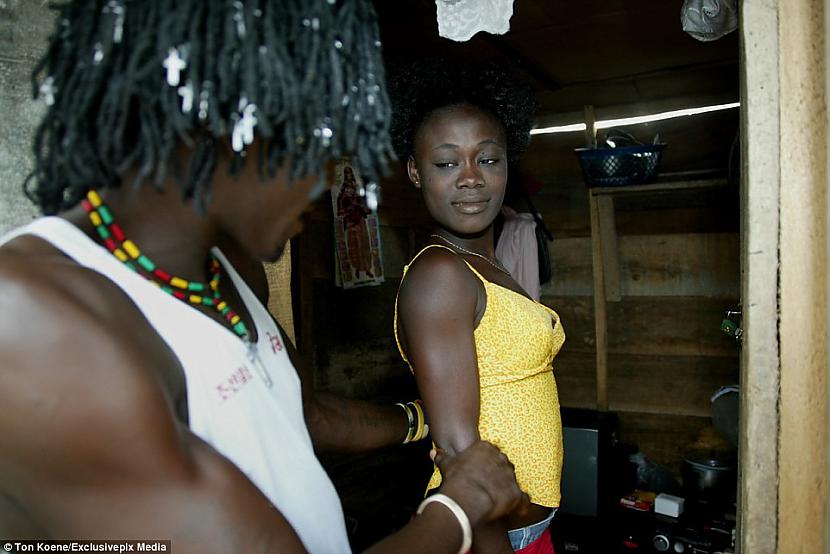 Izrādās ka prostitūtām nav... Autors: matilde Bailes, prostitūcija un AIDS Nigērijas lielākajā bordelī