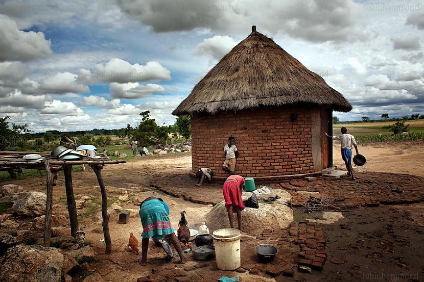 Zimbabve ir vēl viena no... Autors: Fosilija Valstis, kurās ir zemākais dzīves ilgums